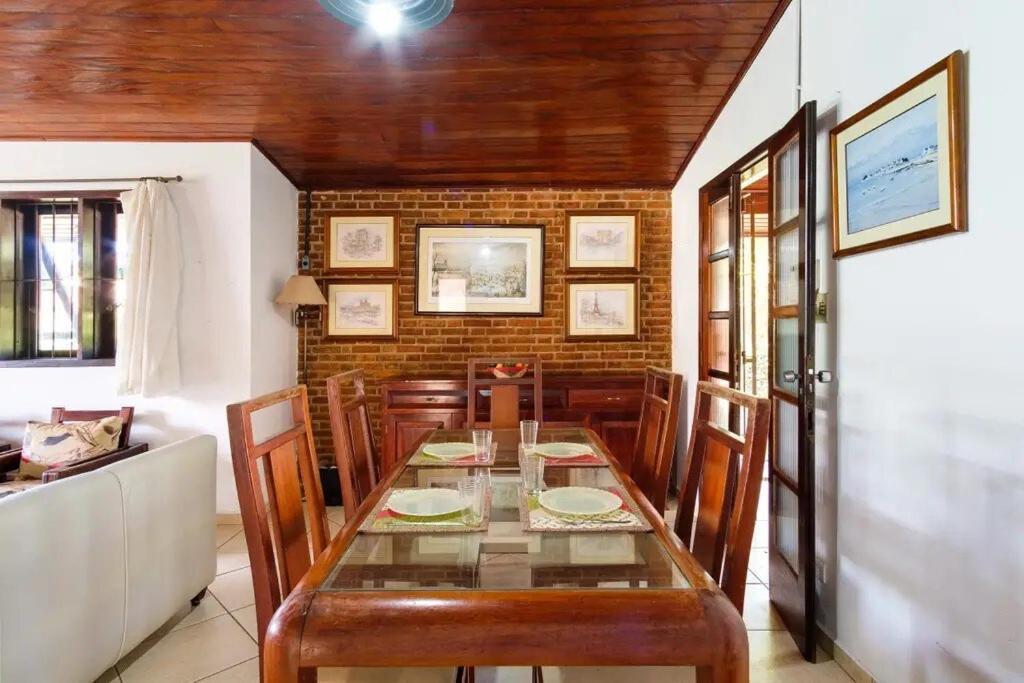 Bh4 - Bh4: Casa Com Piscina Ao Lado Da Praia Grande Ubatuba Exterior foto